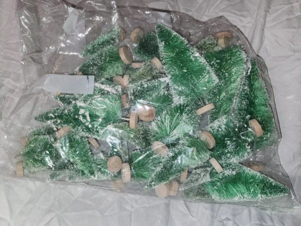 Mini Snow-Covered Pine Trees 40pcs Cheap